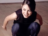 Mila Kunis - Photo